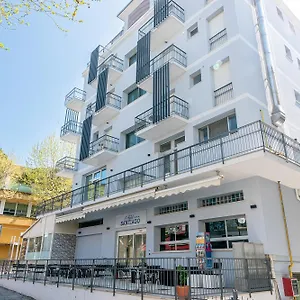 hotel-santiago.riccione-hotels.org/