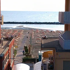 hotel-grazia-rimini.riccione-hotels.org/